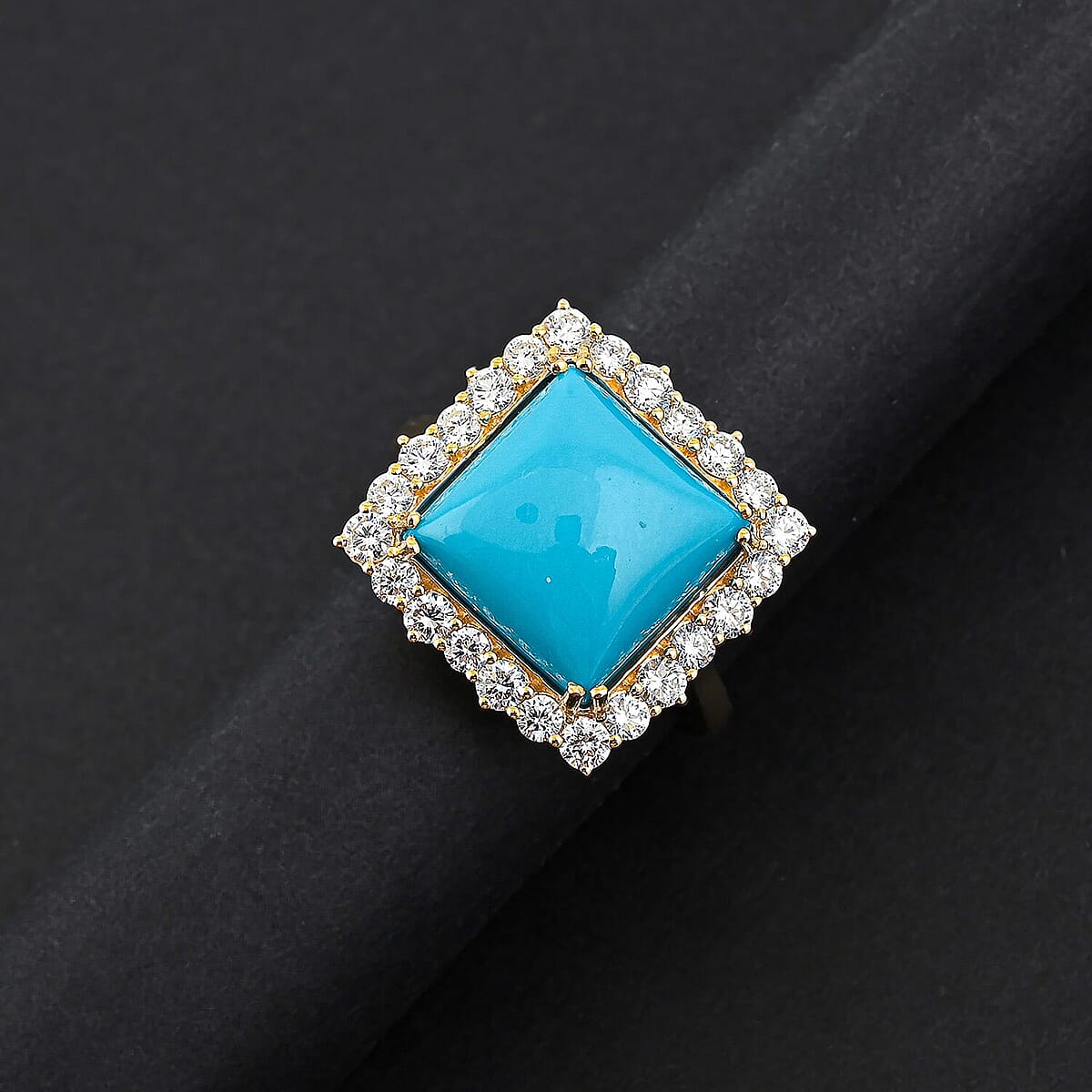  Certified & Appraised AAA Sleeping Beauty Turquoise and Luxuriant Lab Grown Diamond E-F VS 7.50 ctw Ring in 10K Yellow Gold (Size 7.5) 4.49 Grams image number 1