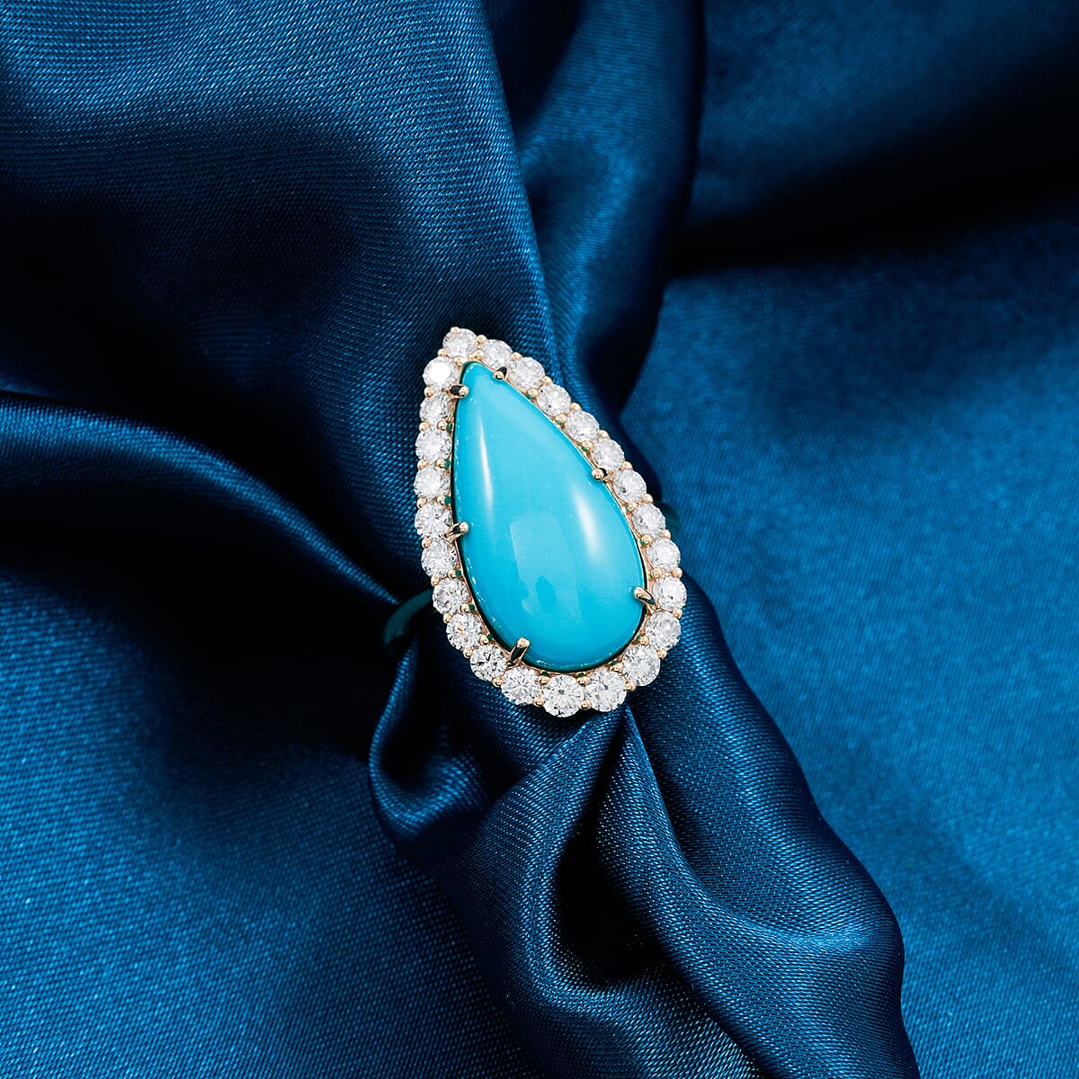 Certified & Appraised AAA Sleeping Beauty Turquoise and Luxuriant Lab Grown Diamond E-F VS 7.36 ctw Ring in 10K Yellow Gold (Size 7.0) 4.06 Grams image number 1