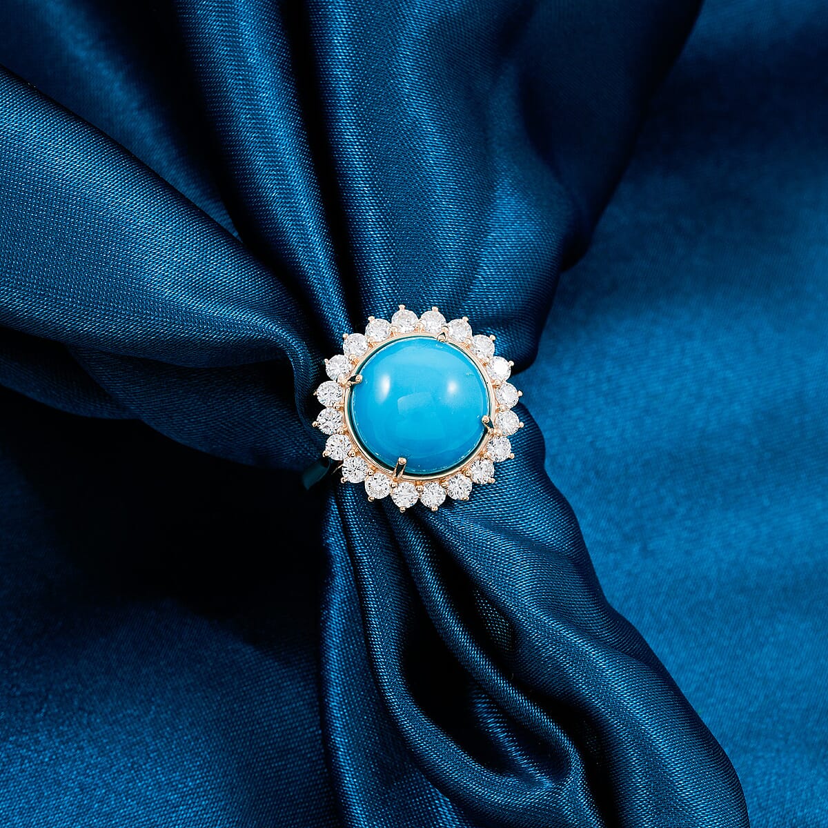 Certified & Appraised AAA Sleeping Beauty Turquoise and Luxuriant Lab Grown Diamond E-F VS 6.35 ctw Ring in 10K Yellow Gold (Size 8.0) image number 1