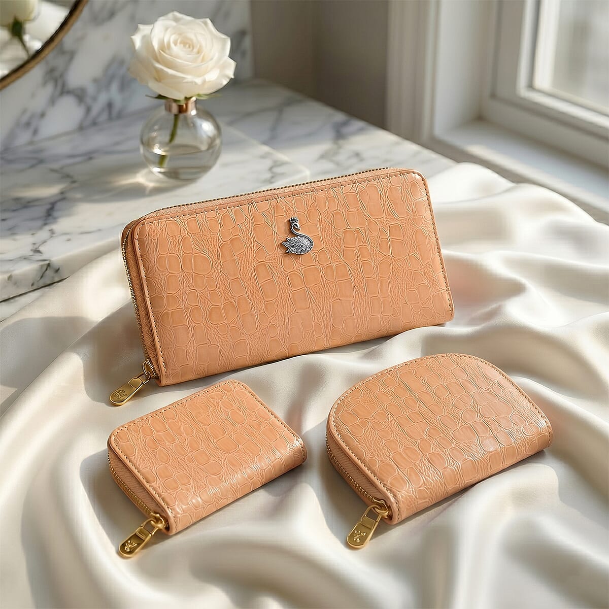 La Marey Beige Crocodile Faux Leather 3pcs Giftbox, Wallet and 2pcs Card Wallets image number 1