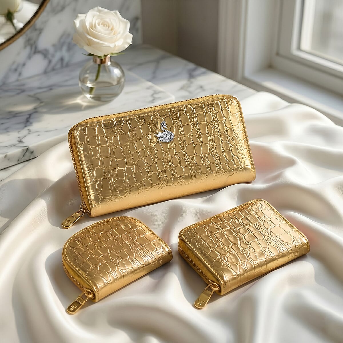 La Marey Gold Crocodile Faux Leather 3pcs Giftbox, Wallet and 2pcs Card Wallets image number 1