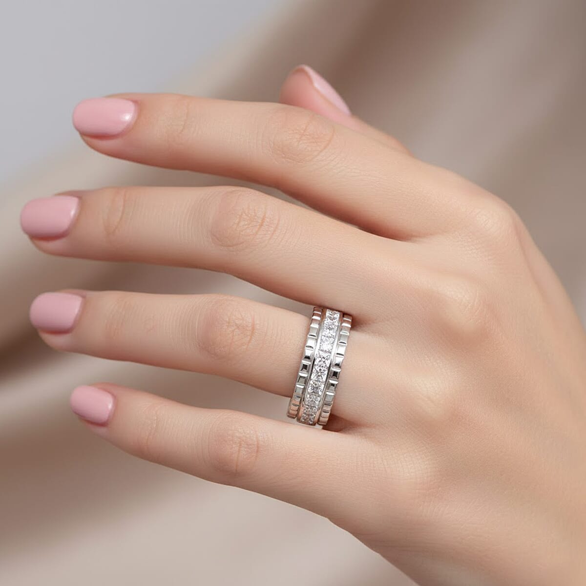 Simulated Diamond 2.00 ctw Ring in Rhodium Over Sterling Silver (Size 10.0) image number 2