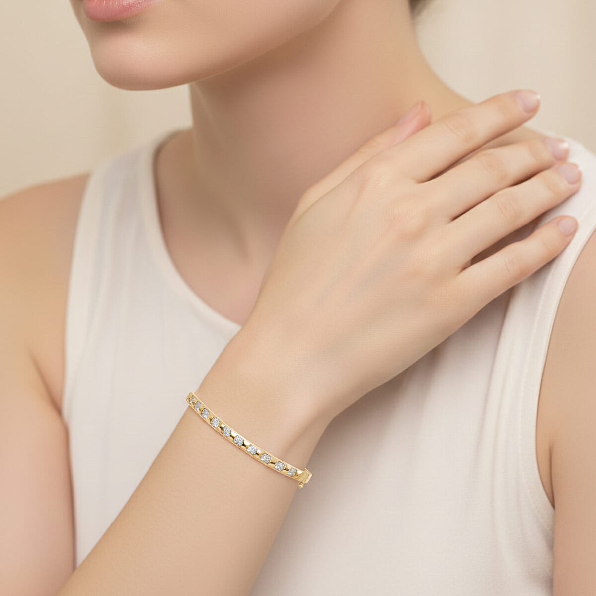 Simulated Diamond 2.75 ctw Bangle Bracelet in 18K Yellow Gold Over Sterling Silver (7.25 In) image number 2