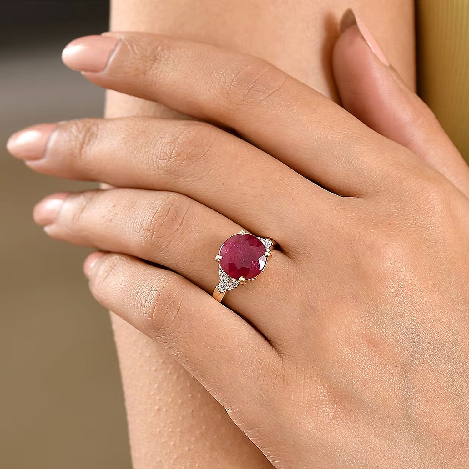 Certified & Appraised AAA Niassa Ruby (FF) and Luxuriant Lab Grown Diamond G-H SI 7.10 ctw Ring in 10K Yellow Gold (Size 10.0)