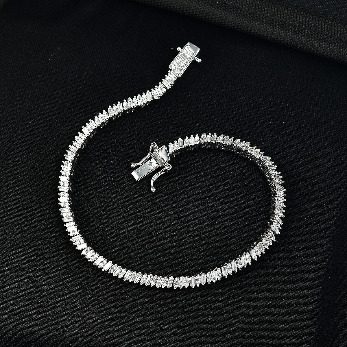 Luxuriant Lab Grown Diamond G-H SI 3.50 ctw Matrix Line Bracelet in Rhodium Over Sterling Silver (7.25 In) image number 1