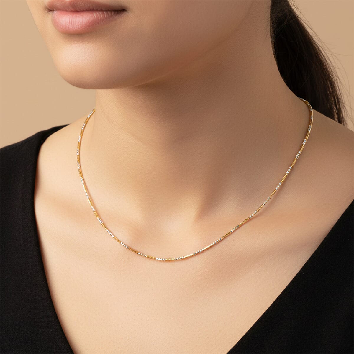 Doorbuster Made in Italy 14K YG Over and Sterling Silver Snake Round Brite 1mm Chain Necklace 18 Inches 3.60 Grams image number 2