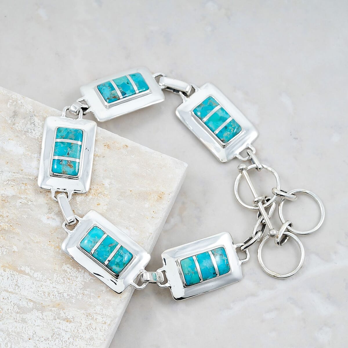 Santa Fe Style Kingman Turquoise  1.50 ctw Bracelet in Sterling Silver (8.00 In) image number 1
