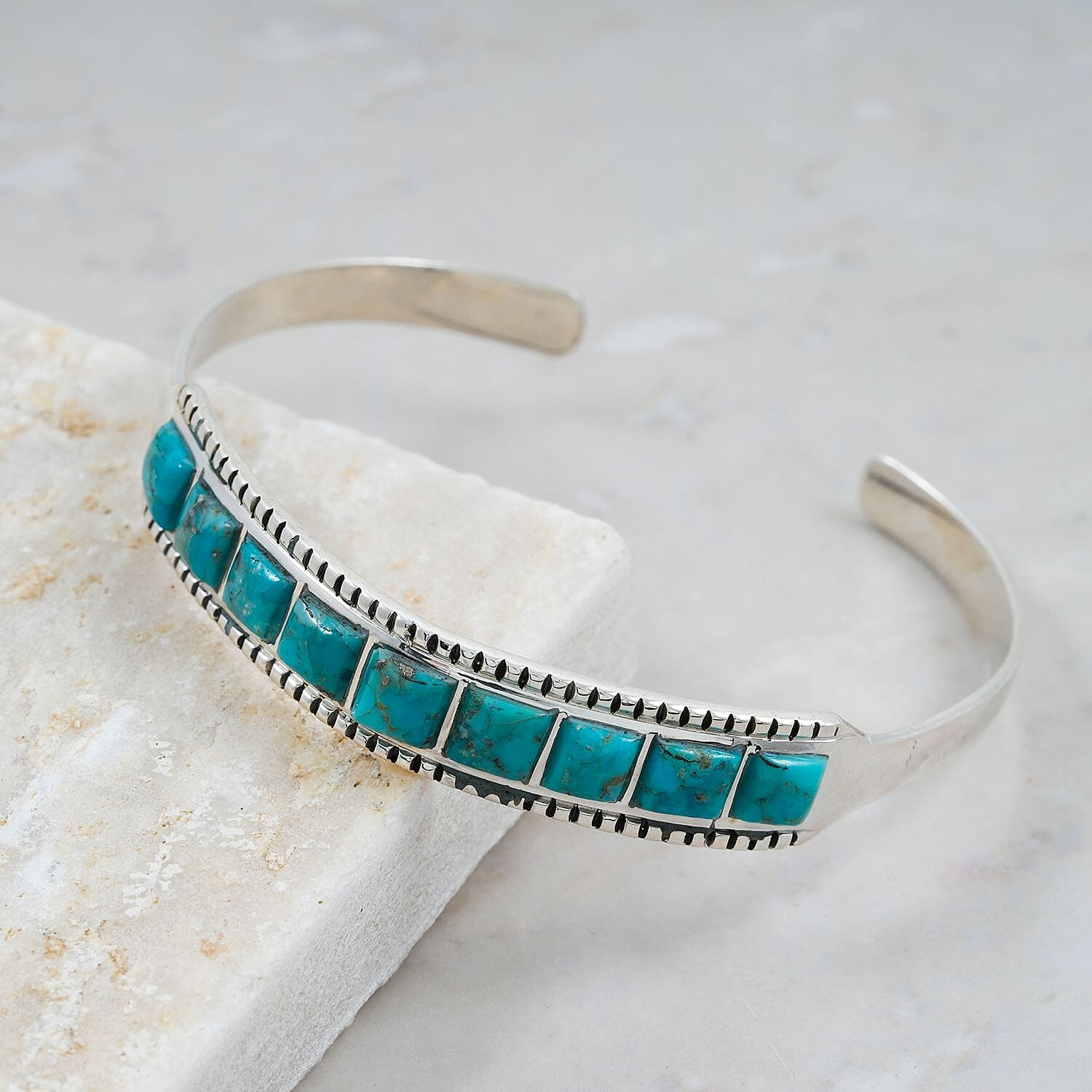 Kingman Turquoise - Product card gallery slide 2 (10178363130169)