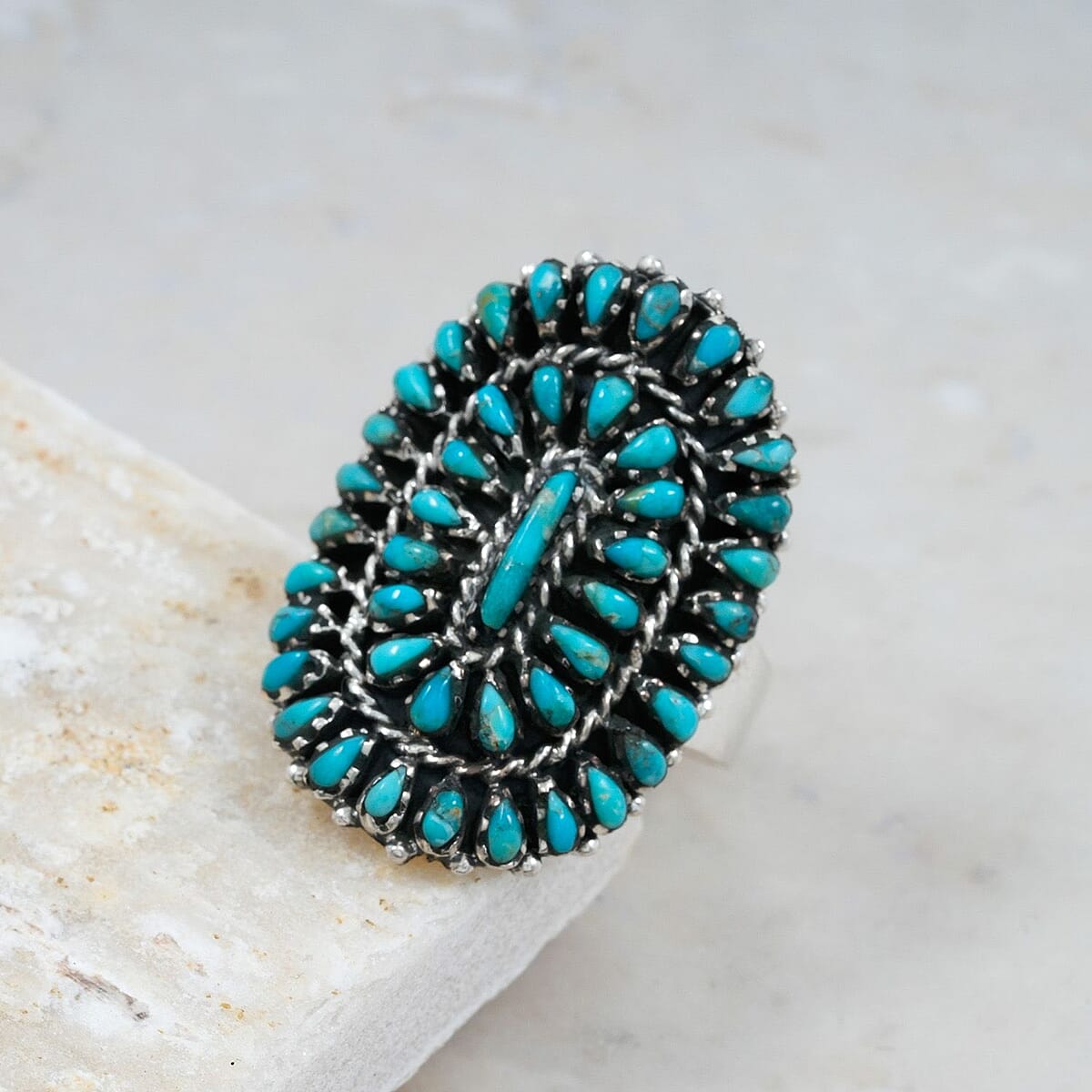 Santa Fe Style Kingman Turquoise 4.40 ctw Ring in Sterling Silver (Size 6.0) image number 1