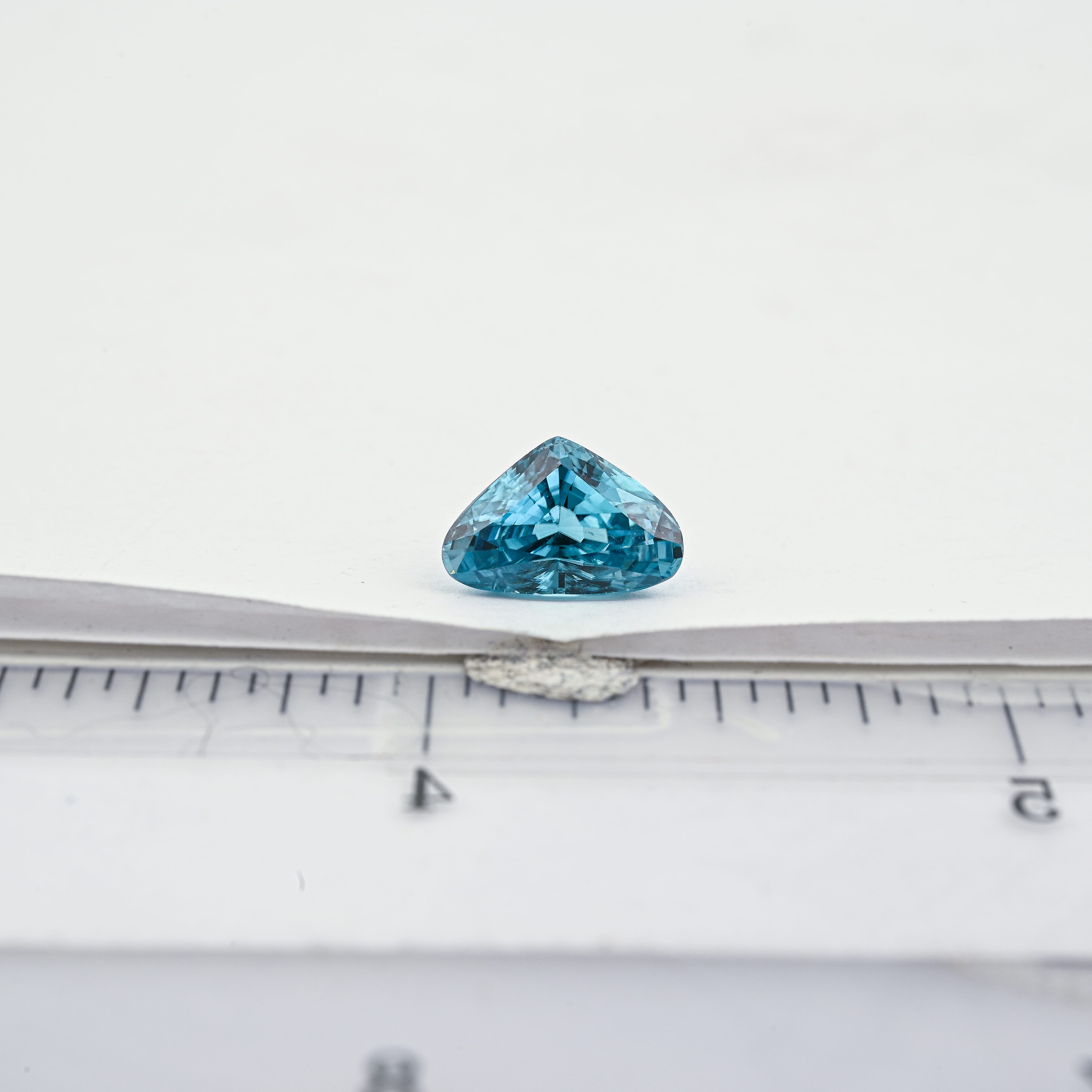 AAAA Cambodian Blue Zircon (Fancy Free Size) 4.00 ctw