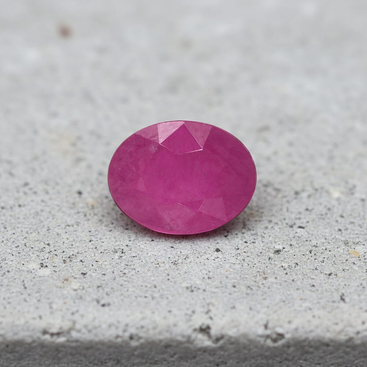 Doorbuster AAA Ruby (Ovl 8x6 mm) 1.50 ctw image number 1