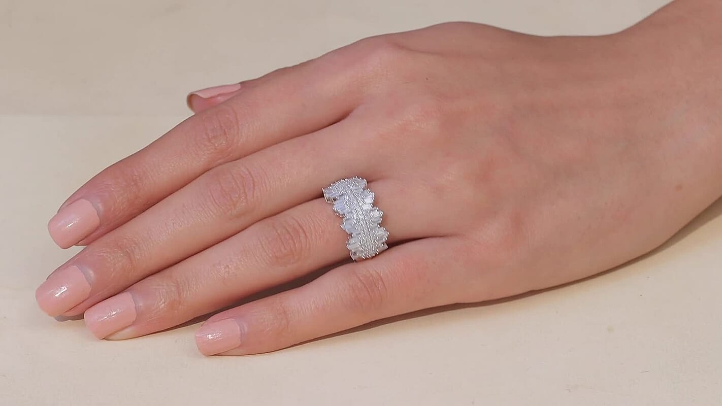 Luxuriant Lab Grown Diamond (G-H, SI) Ring in Rhodium Over Sterling Silver (Size 10.0) 1.50 ctw