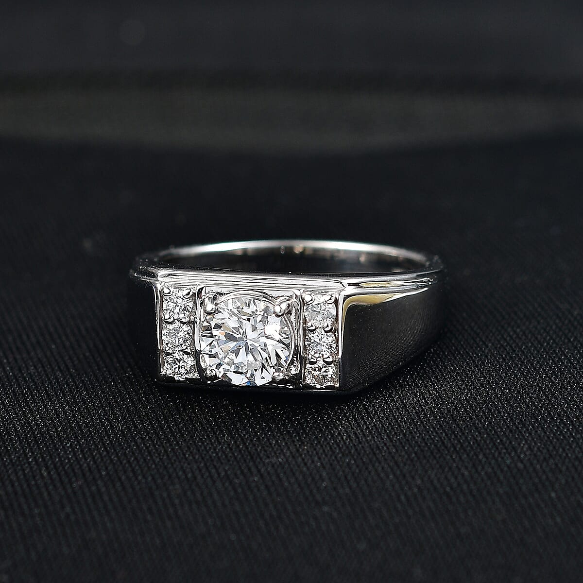 Luxuriant Lab Grown Diamond G-H SI 1.25 ctw Men's Ring in Rhodium Over Sterling Silver (Size 10.0) image number 1