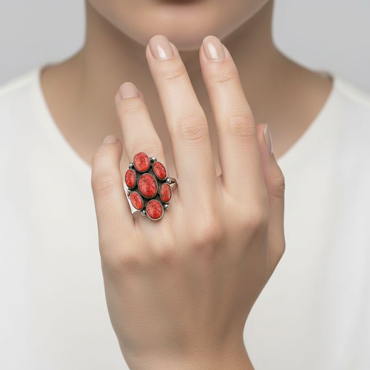 Santa Fe Style Red Coral Ring in Sterling Silver (Size 7.0) 1.05 ctw image number 2