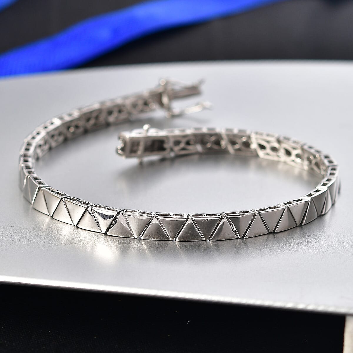 950 Palladium Triangular Architecture Bracelet (6.50 In) 12.10 Grams image number 1