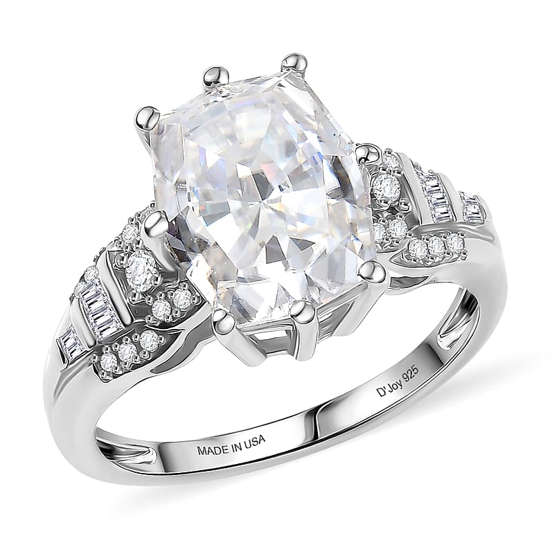 D'Joy Moissanite 4.65 ctw The Spotlight Spark Ring in Rhodium Over Sterling Silver (Size 6.0)