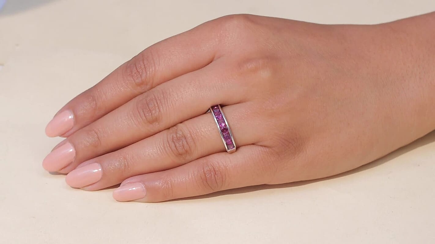 D'Joy Radiant Ember Garnet 7 Stone Ring in Rhodium Over Sterling Silver (Size 10.0) 1.59 ctw
