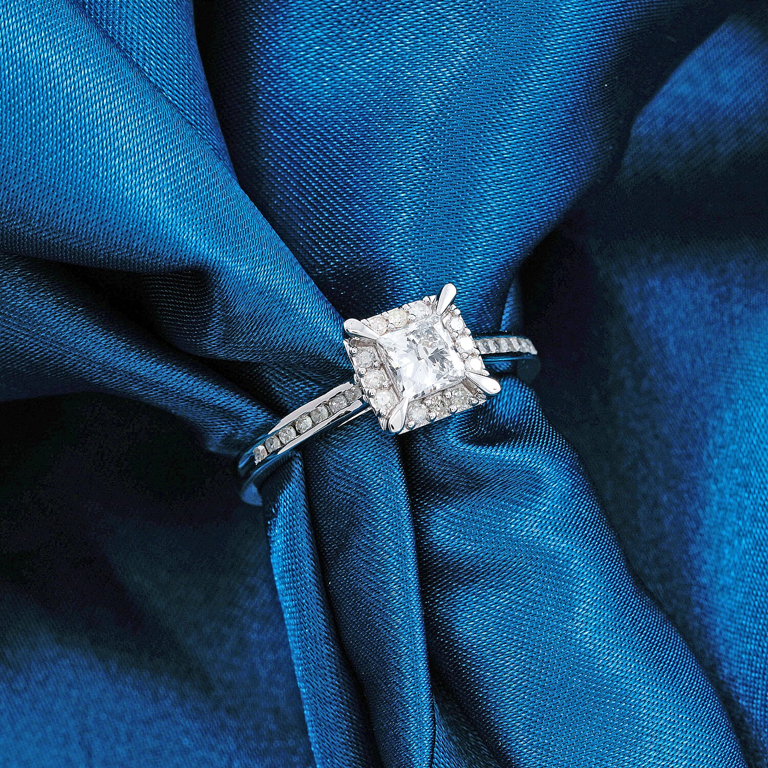 NY Closeout Diamond F VS 0.75 ctw Ring in 14K White Gold (Size 10.0)