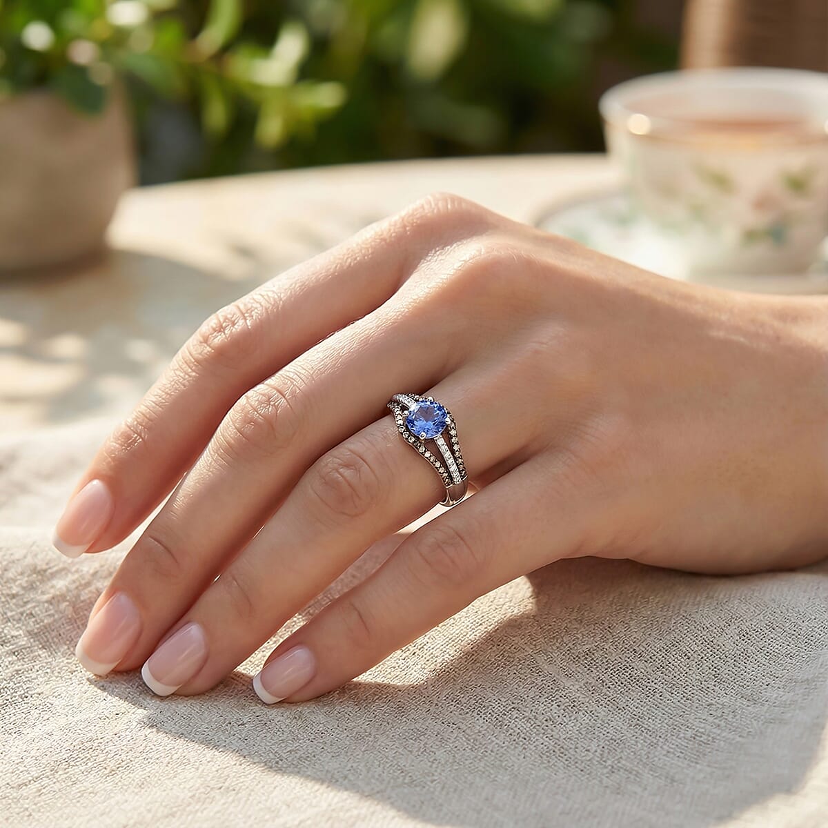 14K White Gold Premium Tanzanite, Natural Champagne and White Diamond (0.30 cts) Ring (Size 10.0) 1.00 ctw image number 2