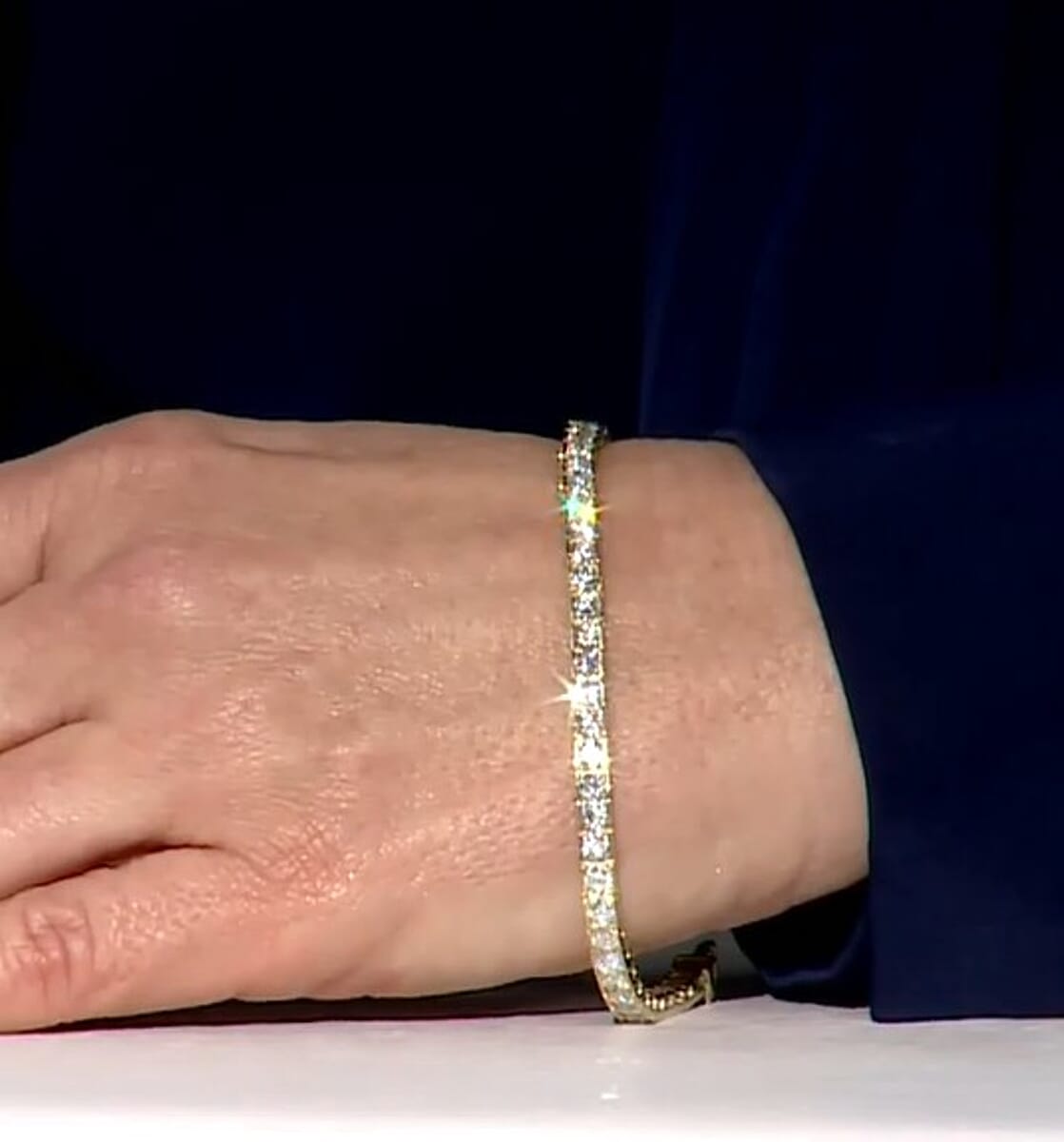 Doorbuster Luxuriant Lab Grown Diamond F VVS2 8.00 ctw Bracelet in 14K Yellow Gold (7.25 In) 12.35 Grams image number 2