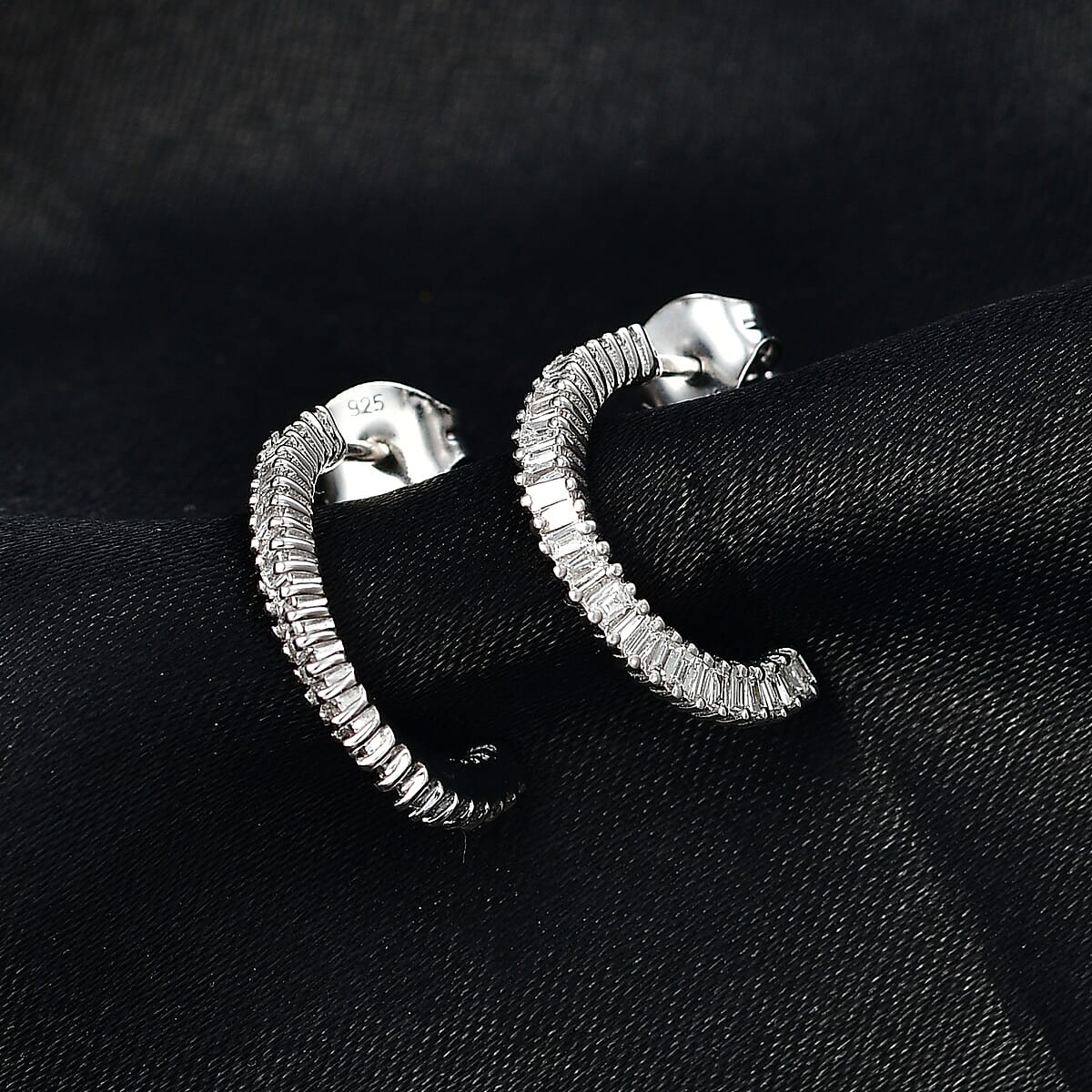 Luxuriant Lab Grown Diamond G-H SI 0.50 ctw Matrix Curve Hoop Earrings in Rhodium Over Sterling Silver image number 1