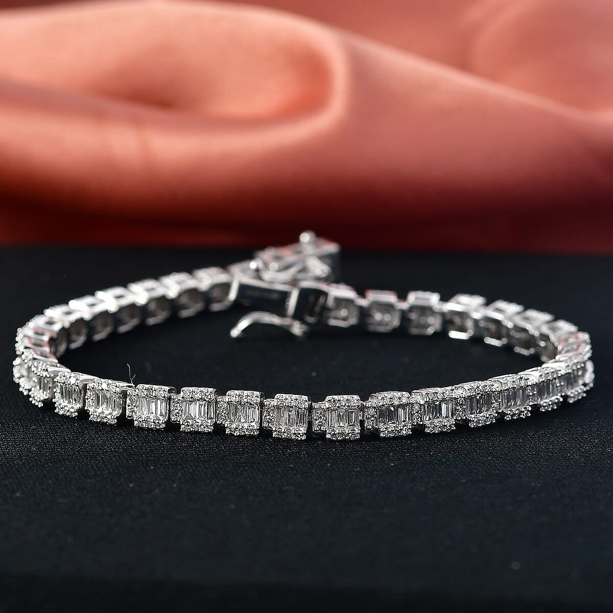 Luxuriant Lab Grown Diamond G-H SI 3.10 ctw Matrix Block Bracelet in Rhodium Over Sterling Silver (7.25 In) image number 1