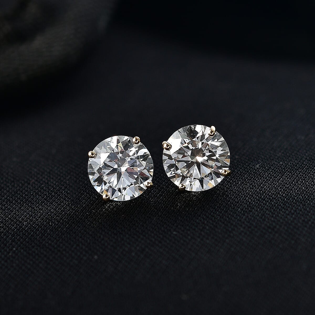 Luxuriant Lab Grown Diamond SI 3.00 ctw Solitaire Stud Earrings in 14K Yellow Gold  image number 1