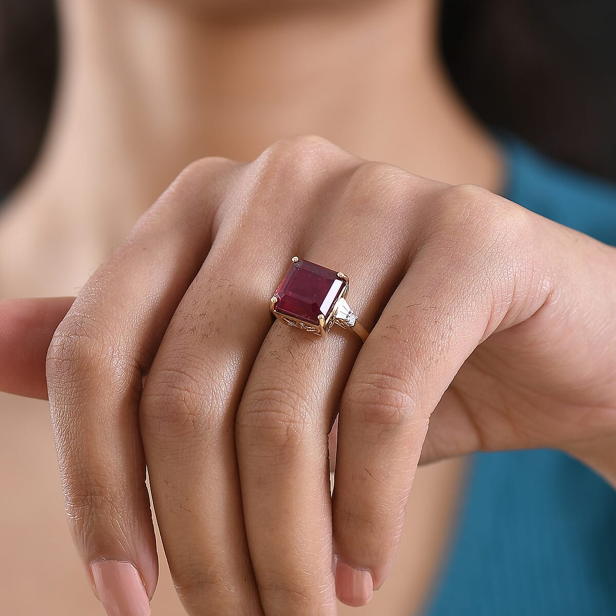 AAA Niassa Ruby (FF) and Luxuriant Lab Grown Diamond G-H SI 9.70 ctw Ring in 10K Yellow Gold (Size 7.0) image number 2