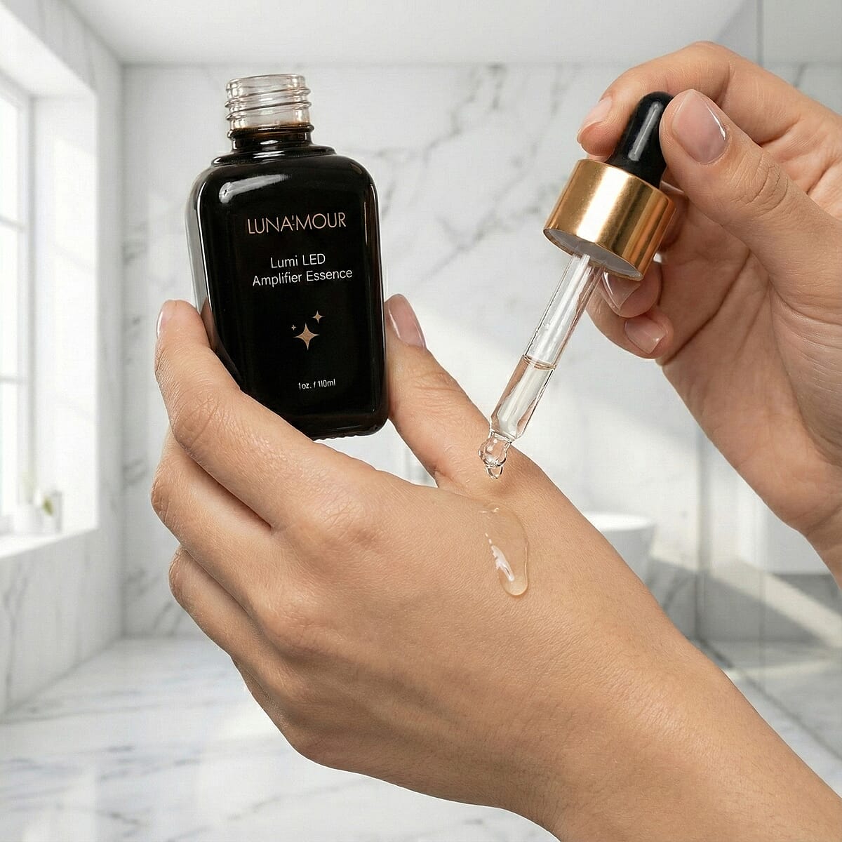 LUNA'MOUR Lumi LED Amplifier Essence for Light Therapy Treatment (1oz) image number 2