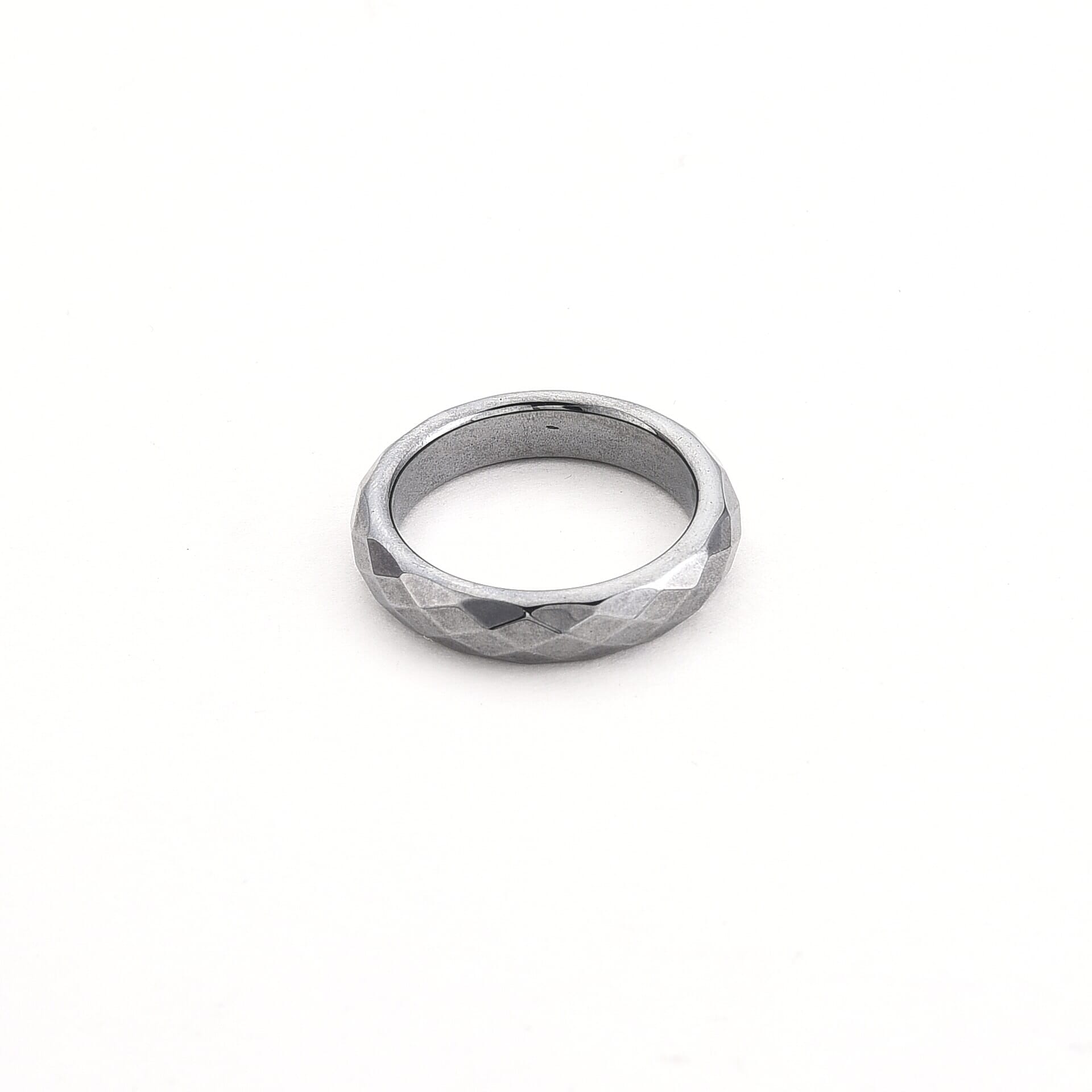 Terahertz Band Ring (Size 8.0) 10.00 ctw