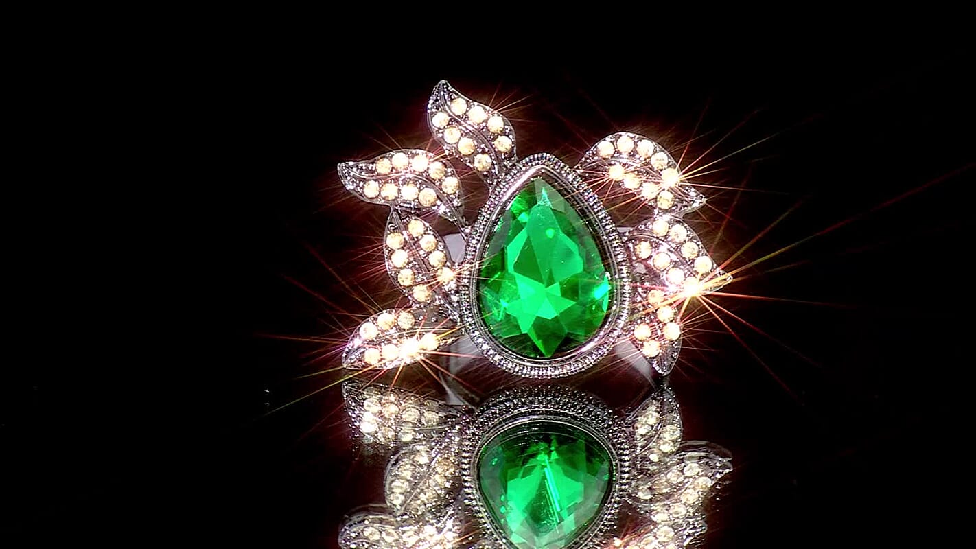 Austrian Champagne Crystal, Green Glass Leaf Ring in Dark Silvertone (Size 6-8)