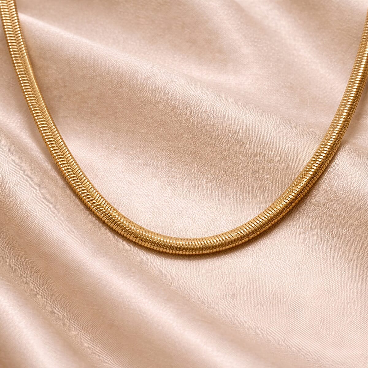 Serpent Flow Necklace (20-22 Inches) in ION Plated YG Stainless Steel image number 1