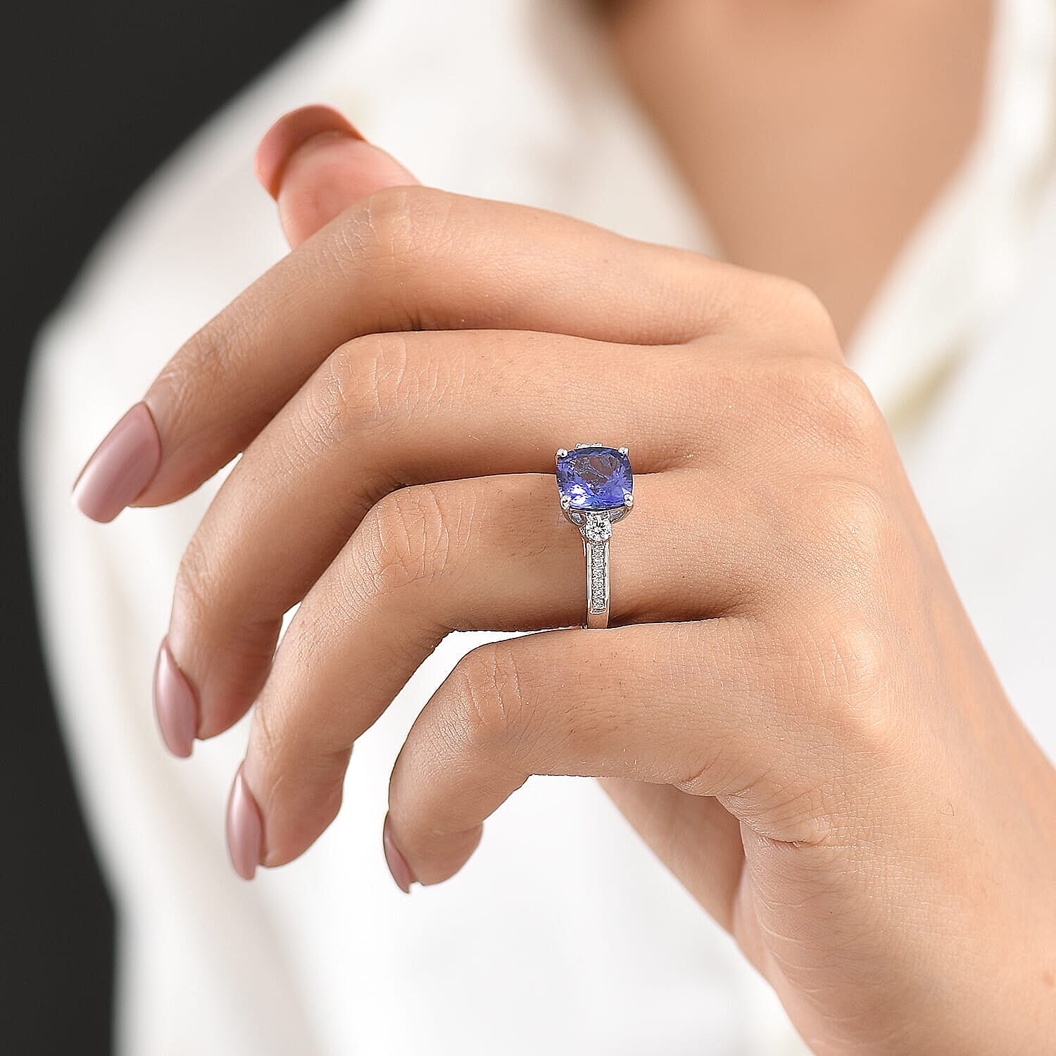 Rhapsody 950 Platinum AAAA Tanzanite, Diamond (E-F, VS2) Ring (Size 4.0) 3.50 ctw