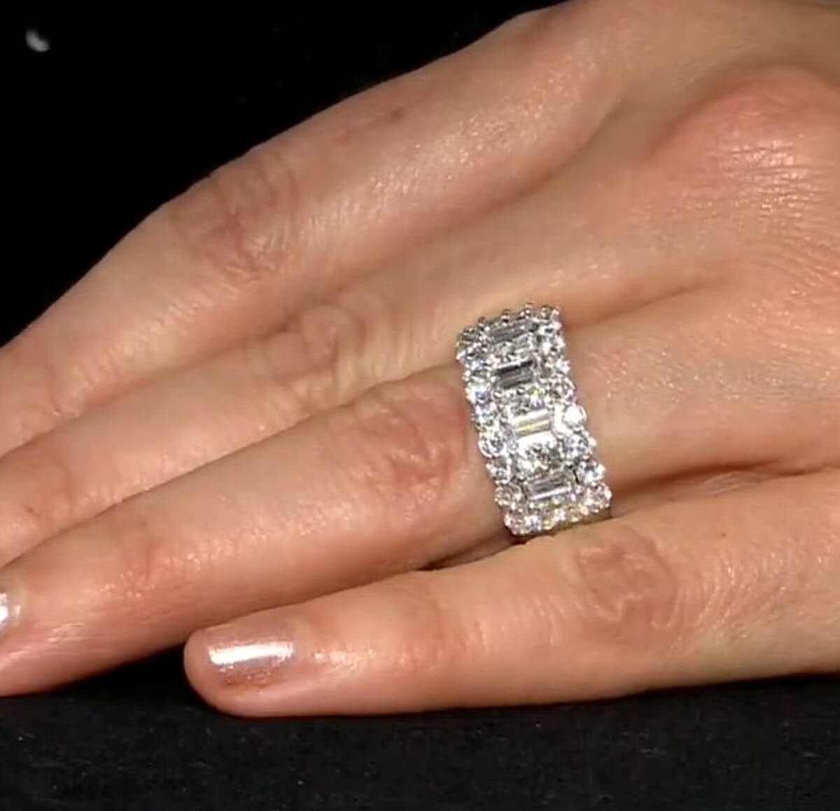 Luxuriant Lab Grown Diamond G SI1 2.84 ctw Ring in Sterling Silver (Size 8.0) image number 1