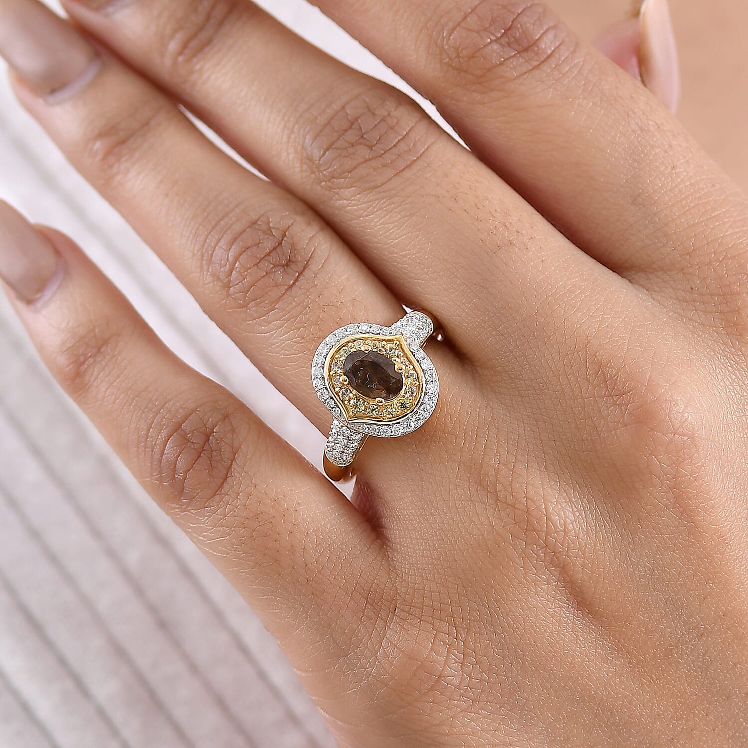 D'Joy Premium Madagascar Color Change Garnet and Multi Gemstone 1.40 ctw Shiftlight Halo Ring in 18K Vermeil Yellow Gold Over Sterling Silver (Size 10.0)