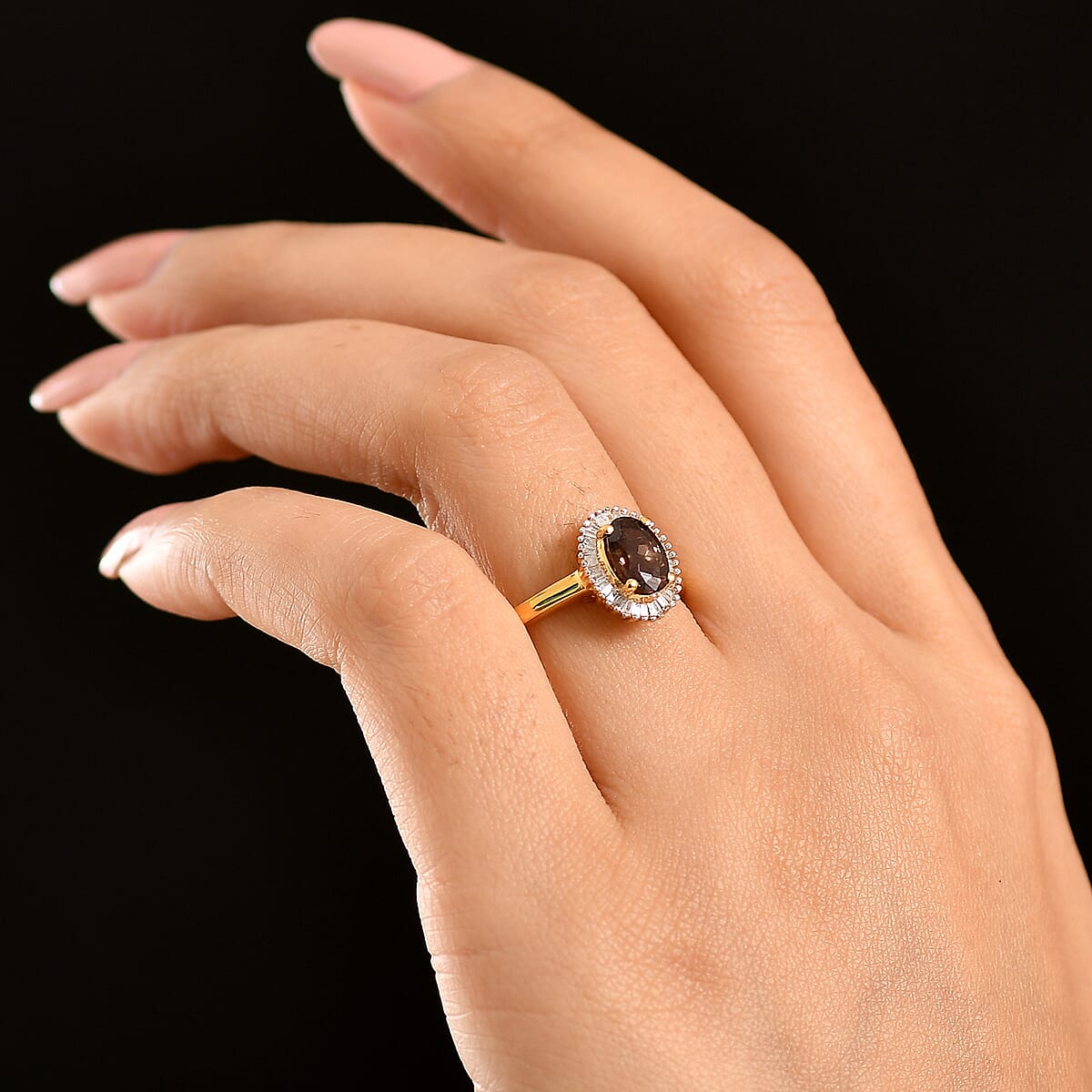 D'Joy Premium Madagascar Color Change Garnet and Diamond 1.70 ctw Ring in 18K Vermeil Yellow Gold Over Sterling Silver (Size 10.0) image number 2