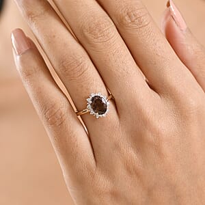 Luxoro AAA Madagascar Color Change Garnet and Diamond I2 2.40 ctw Ring in 10K Yellow Gold (Size 7.0)