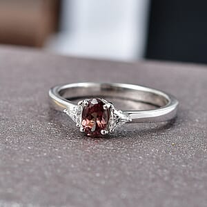 D'Joy Premium Madagascar Color Change Garnet and Moissanite 0.75 ctw Ring in Rhodium Over Sterling Silver (Size 10.0)