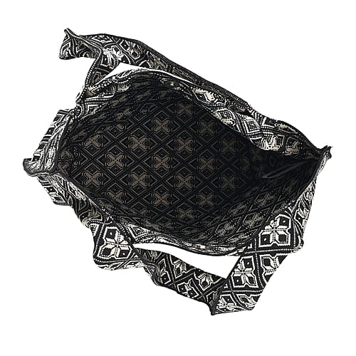 Black & White - Product card gallery slide 3 (10208674906425)