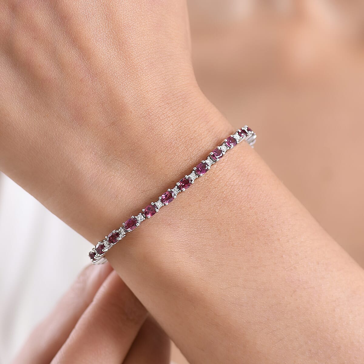 Premium Malawi Magenta Garnet and Luxuriant Lab Grown Diamond G-H SI 6.60 ctw Moonlit Line Bracelet in Rhodium Over Sterling Silver (6.50 In) image number 2