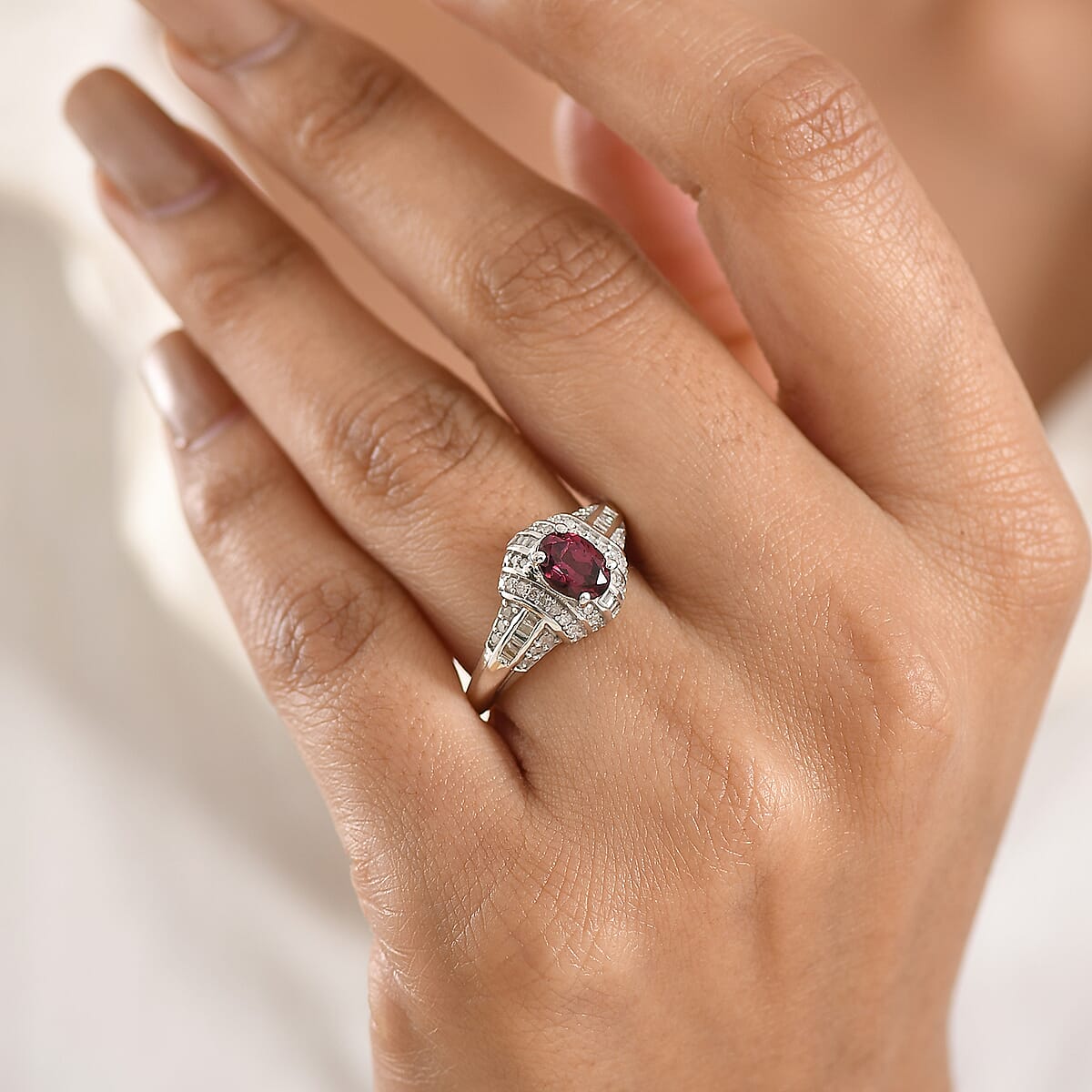 D'Joy Premium Malawi Magenta Garnet and Diamond 1.25 ctw Ring in Rhodium Over Sterling Silver (Size 10.0) image number 2