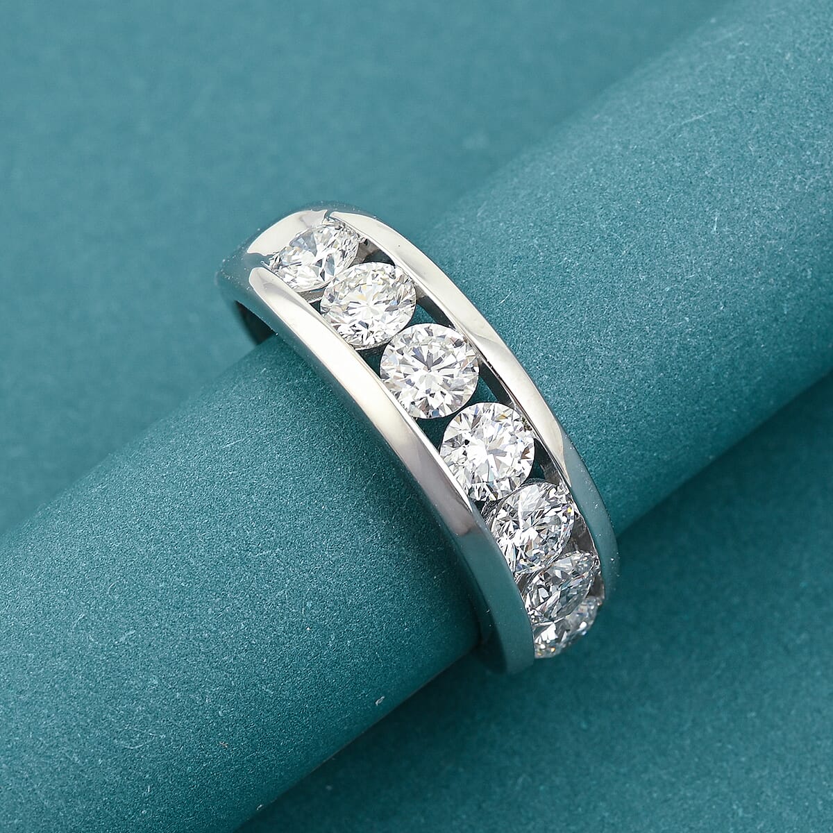 Luxuriant Lab Grown Diamond 2.00 ctw Ring in Sterling Silver (Size 10.0)  image number 1