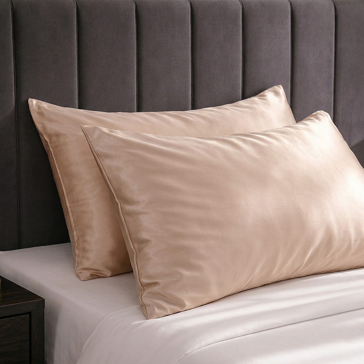 La Marey Signature Print Beige 2pcs Pillowcase with Mop Button Packing - Queen image number 3