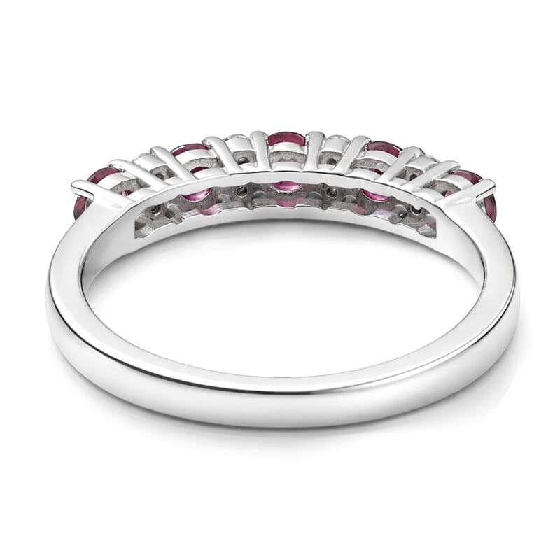 Premium Malawi Magenta Garnet and Luxuriant Lab Grown Diamond G-H SI 0.90 ctw Moonlit Spark Ring in Rhodium Over Sterling Silver (Size 7.0)