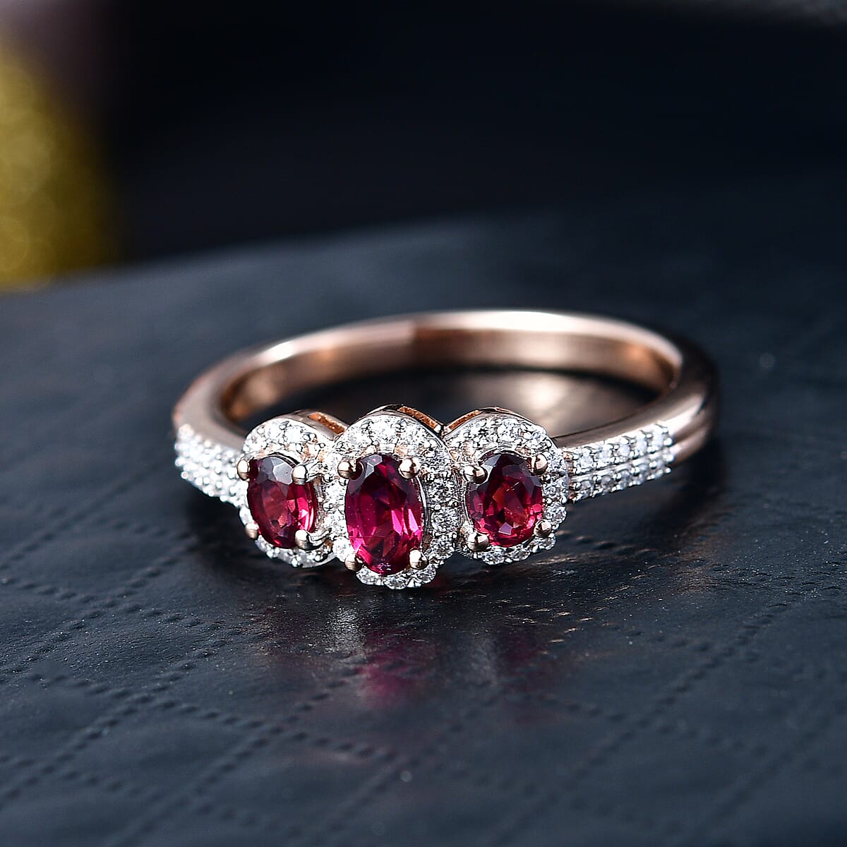 D'Joy Premium Malawi Magenta Garnet and Moissanite 1.00 ctw Ring in 18K Vermeil Rose Gold Over Sterling Silver (Size 10.0) image number 1