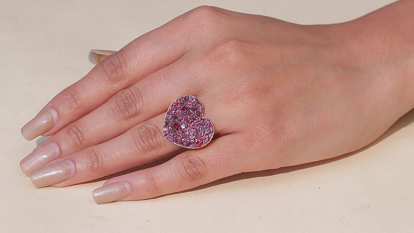 D'Joy Premium Malawi Magenta Garnet Heart Ring in 18K Vermeil RG Over Sterling Silver (Size 8.0) 4.50 ctw