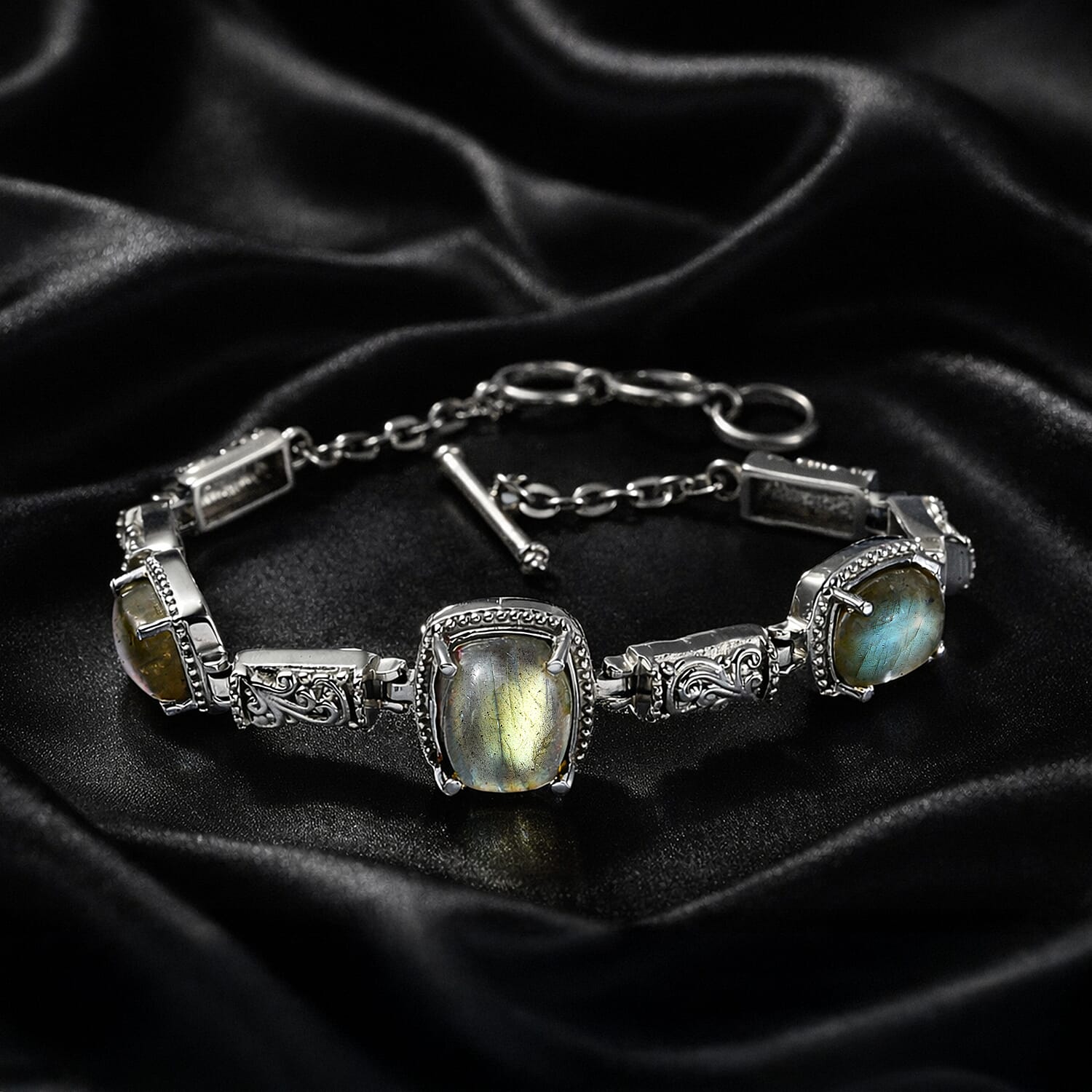 EverTrue Malagasy Labradorite 14.10 ctw Fancy Bracelet in Stainless Steel (7.00 In)