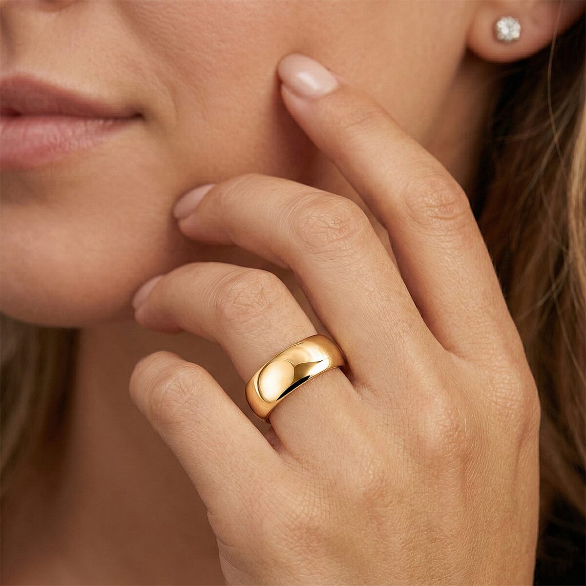 Band Ring in 10K Yellow Gold (Size 7.0) 1.35 Grams image number 2