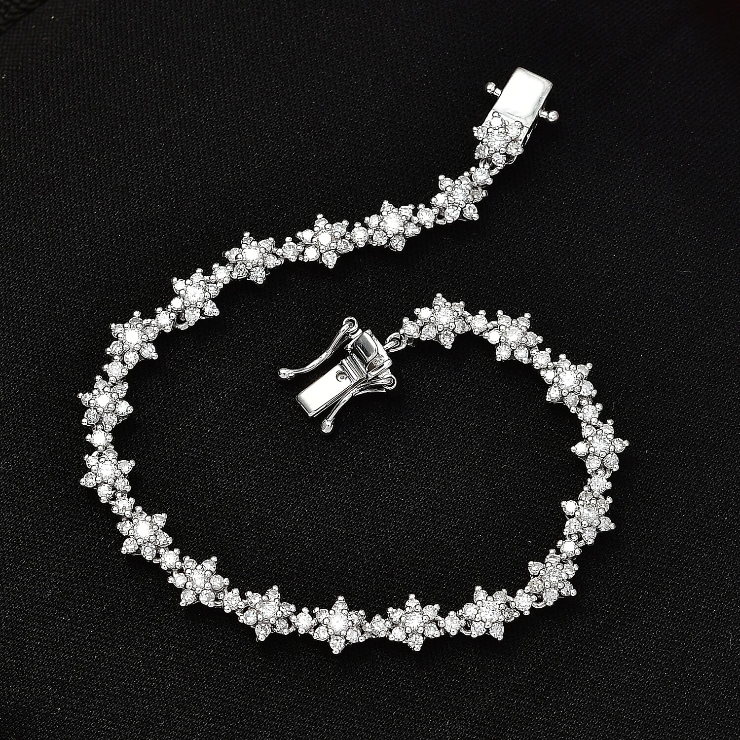 Luxuriant Lab Grown Diamond G-H SI 3.20 ctw Bracelet in Rhodium Over Sterling Silver (6.50 In)
