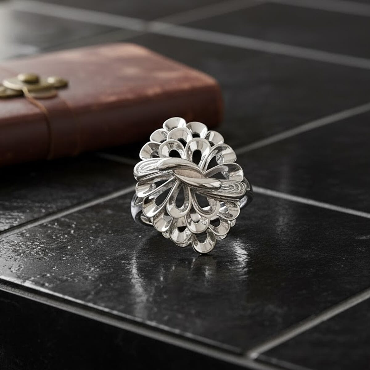 Rhapsody 950 Platinum Peacock Feather Ring 6 Grams (Size 11.0) image number 1